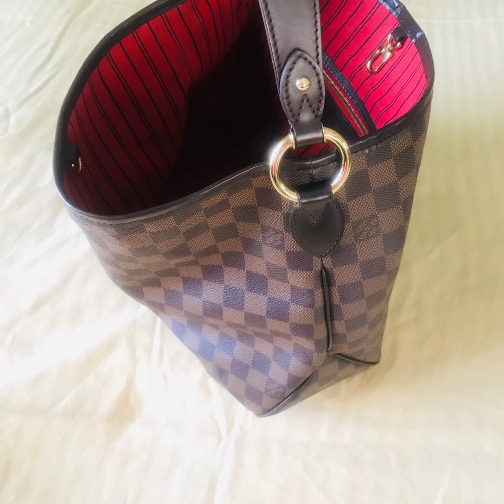 Louis Vuitton shoulder bag